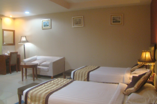 Hotel Gateway Grandeur Christianbasti (Guwahati )